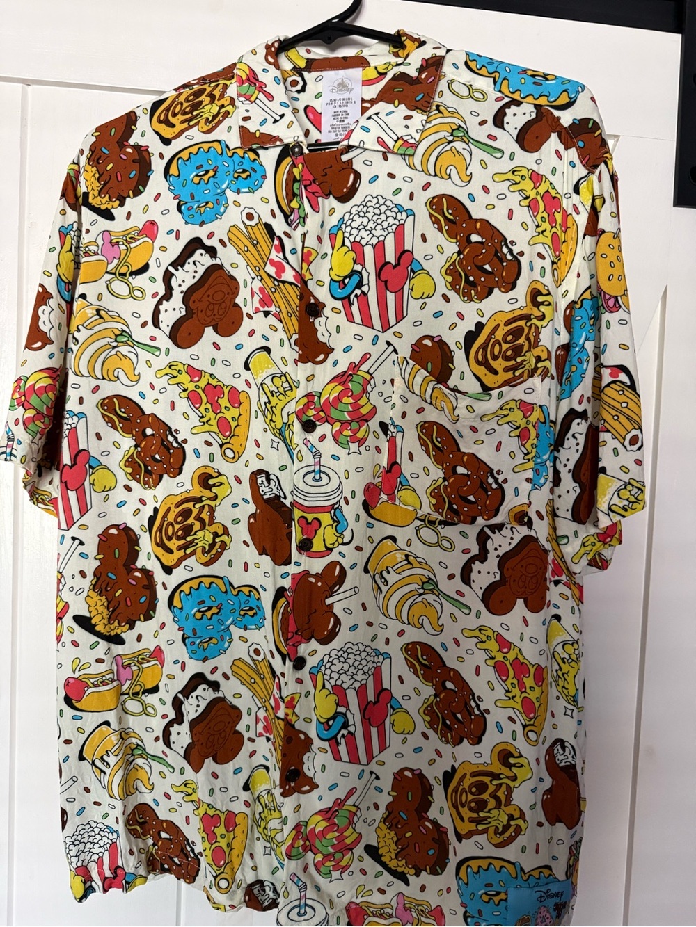 Disney Foods Eats Snacks Button Down Shirt Large